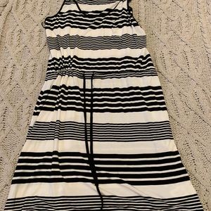 Olive & oak black and white striped dress size medium